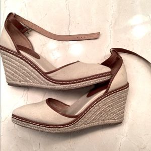 Charles David Cream Canvas Espadrille Wedge Sandals | Size 8.5